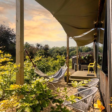 The Hive - Unique Hot Tub Cabin In 米尔波特 外观 照片